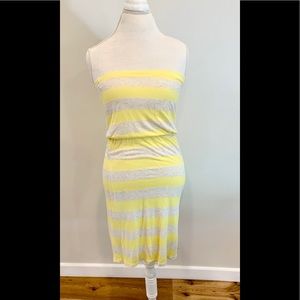 Aqua strapless dress!